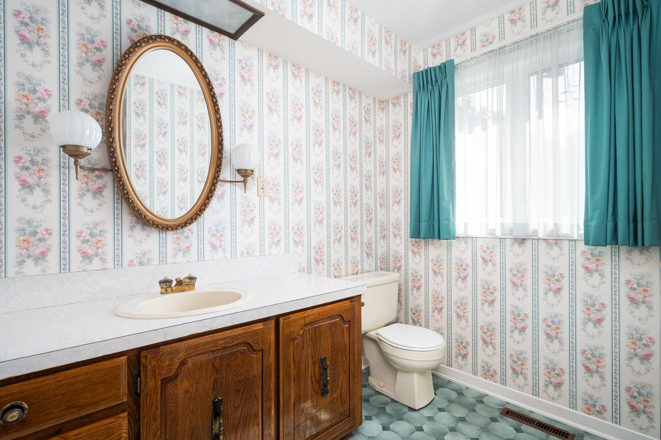 Salle d'eau - 67 Av. Broadview, Pointe-Claire, QC - Indoor Photo Showing Bathroom