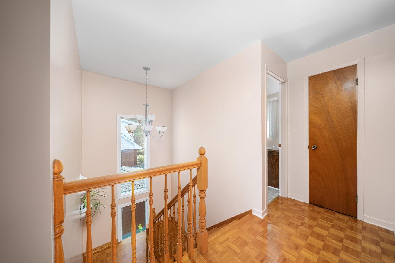 Hall d'entrée/Vestibule - 67 Av. Broadview, Pointe-Claire, QC - Indoor Photo Showing Other Room