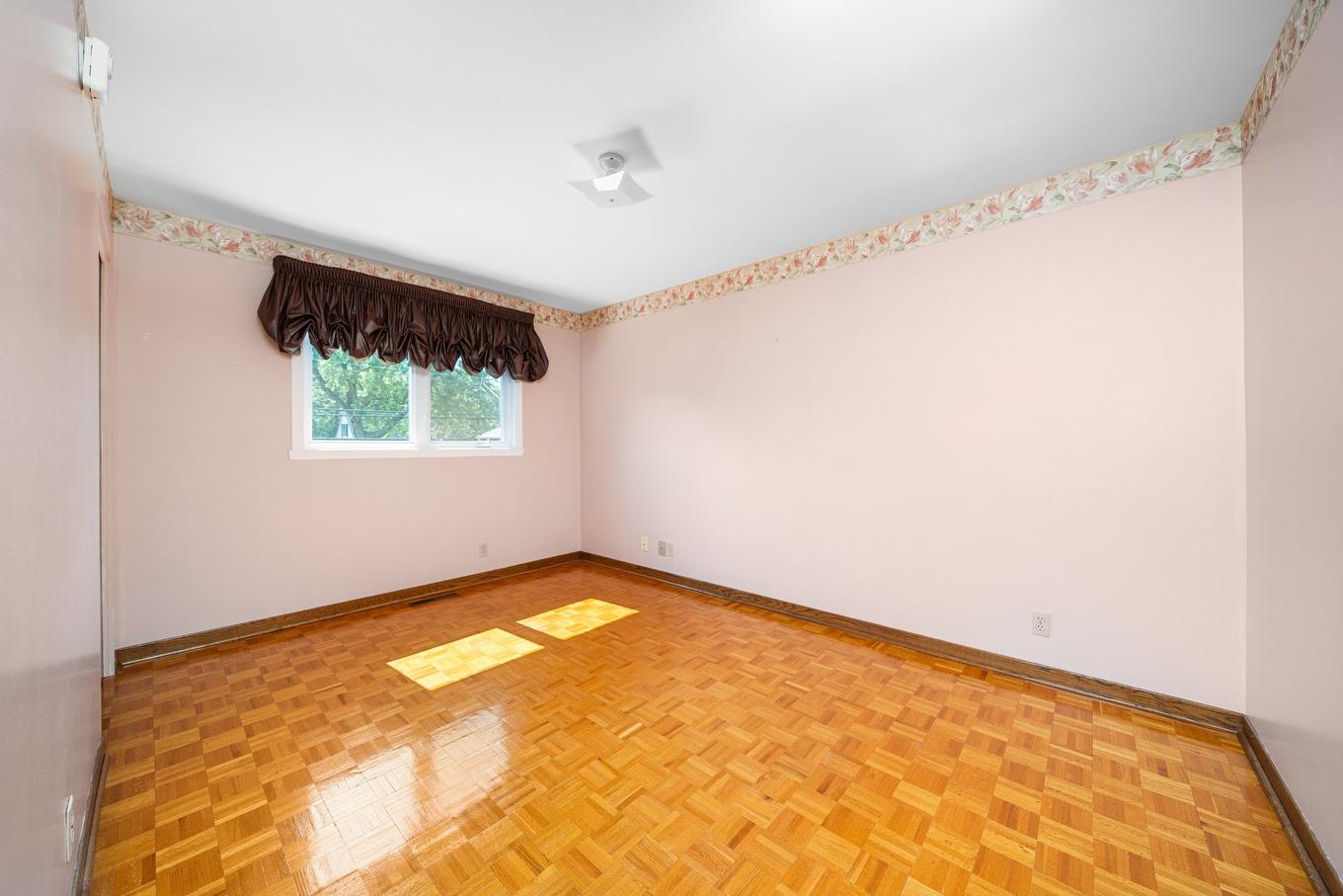Salle communautaire - 67 Av. Broadview, Pointe-Claire, QC - Indoor Photo Showing Other Room