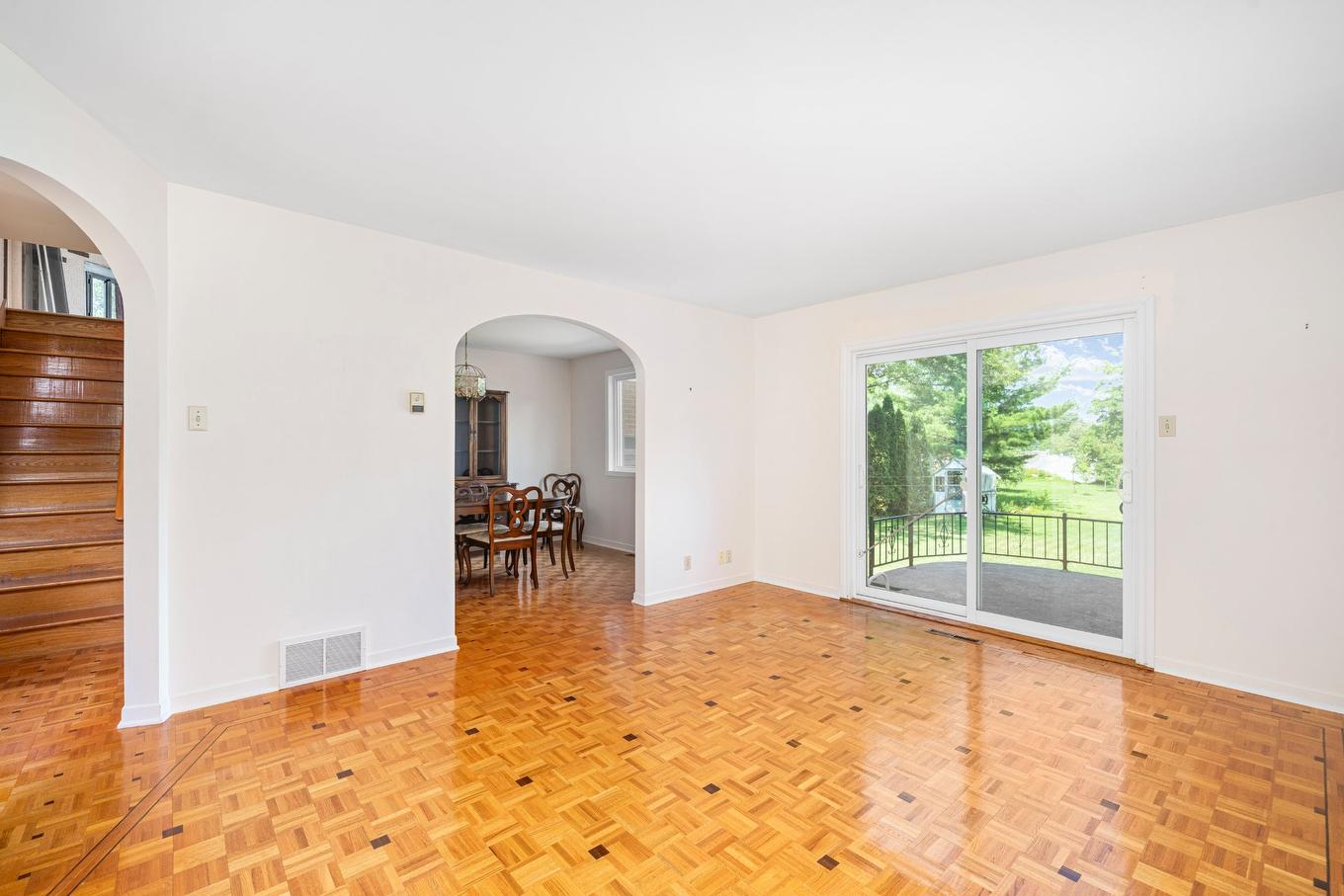 Terrasse - 67 Av. Broadview, Pointe-Claire, QC - Indoor Photo Showing Other Room