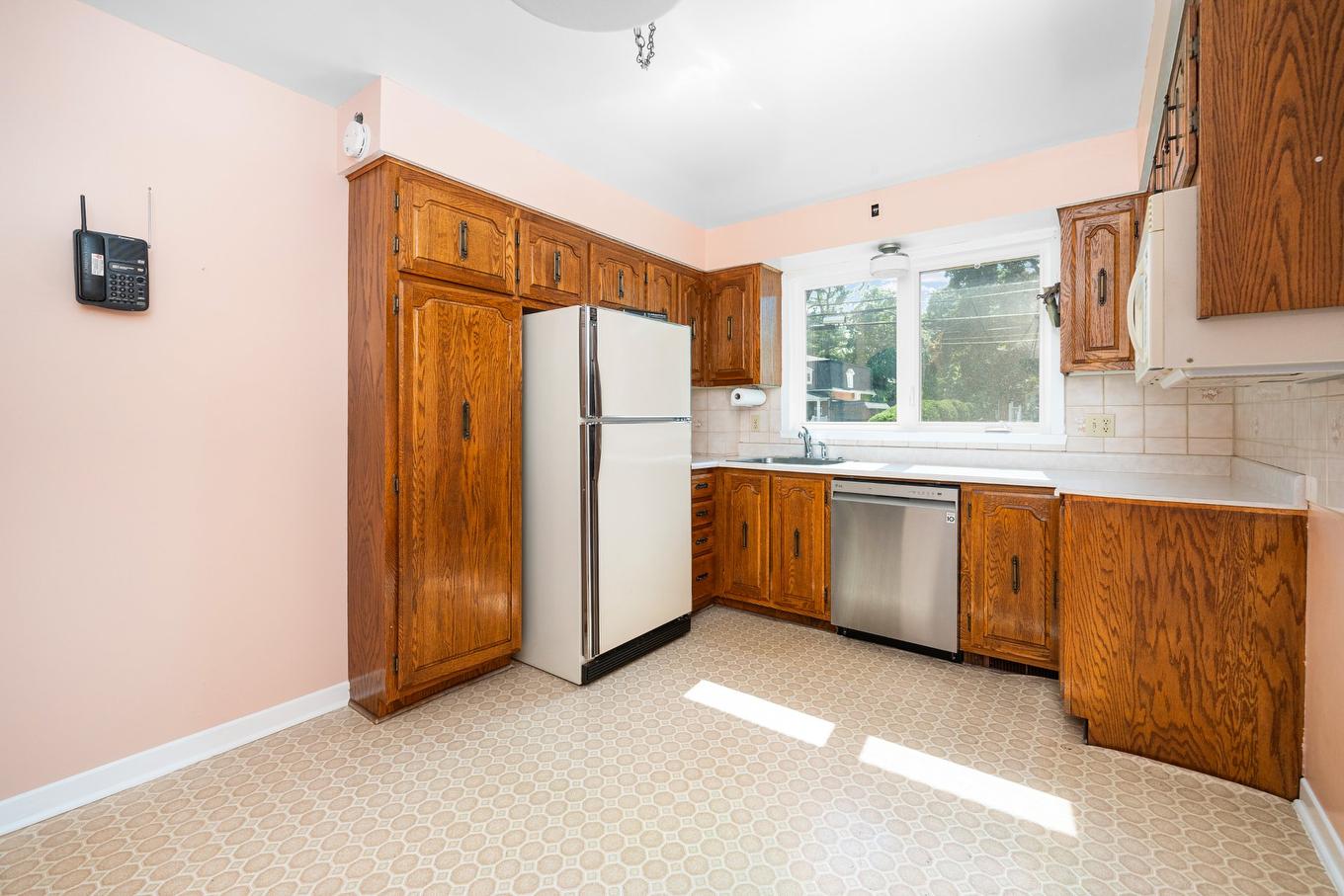 Cuisine - 67 Av. Broadview, Pointe-Claire, QC - Indoor Photo Showing Kitchen