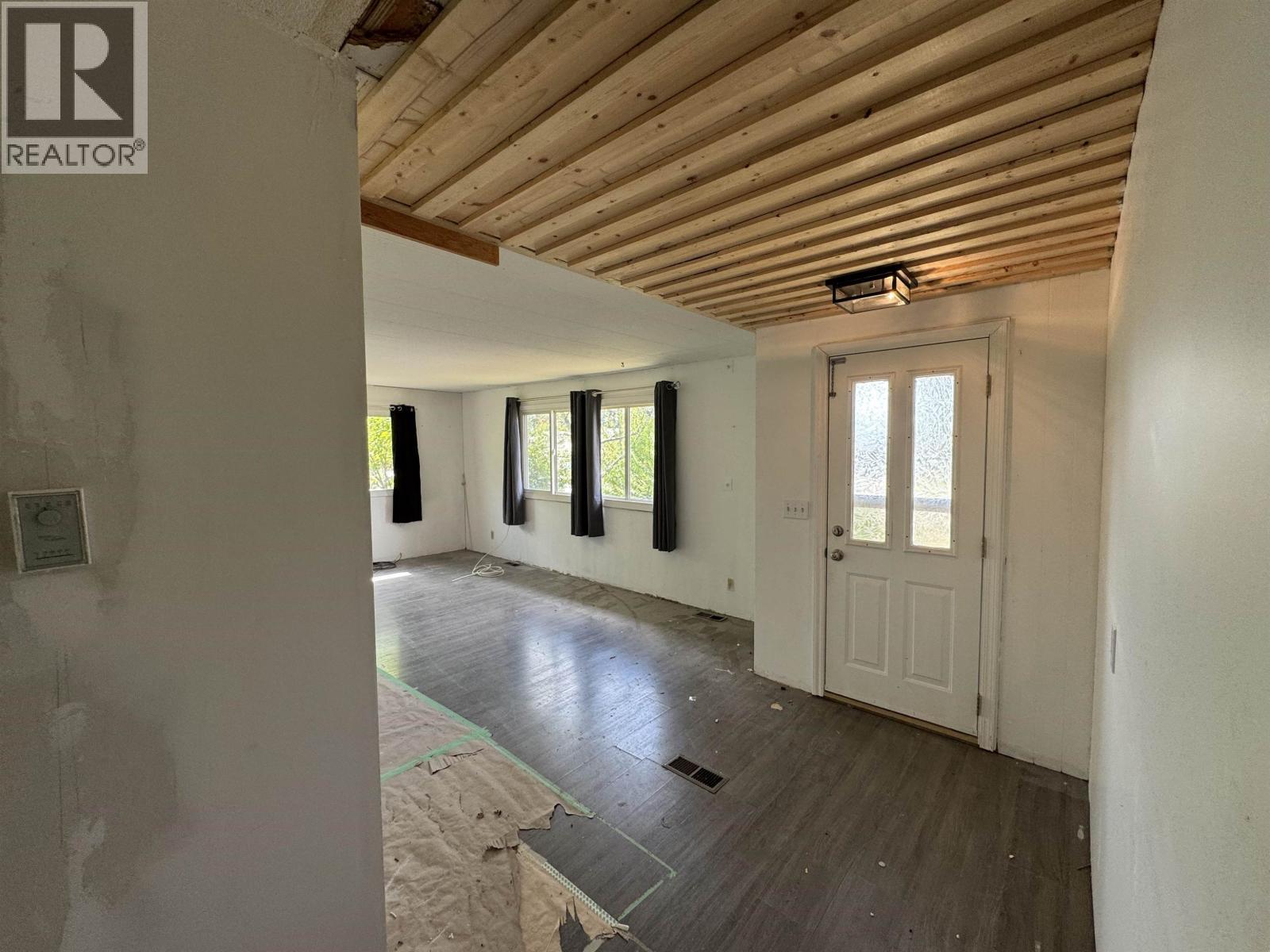 204 3Rd Avenue, Fort St. James, BC - Indoor Photo Showing Other Room