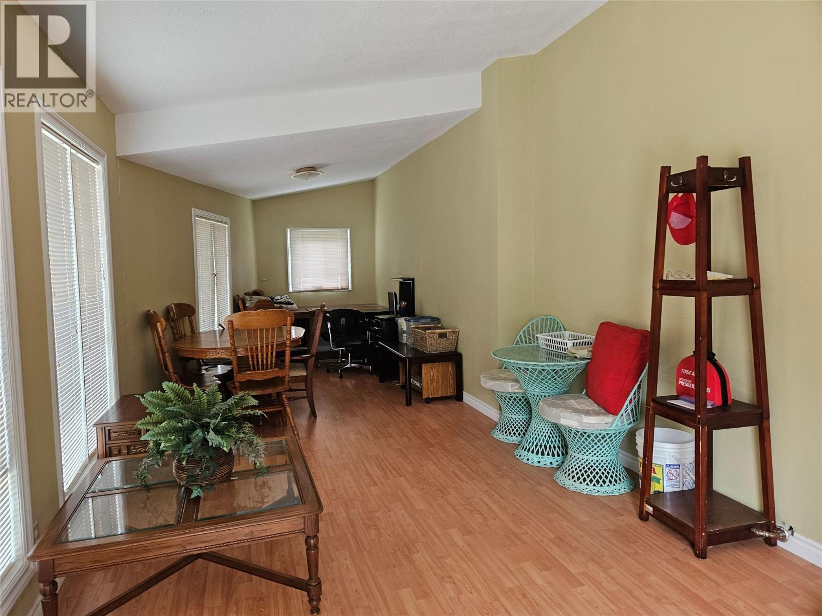 145 Mostyn Road, Arrow Park, BC - Indoor