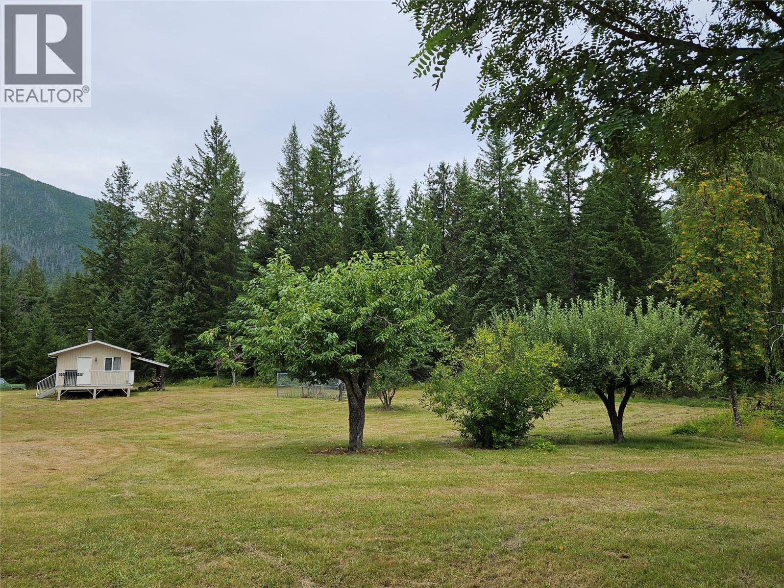 145 Mostyn Road, Arrow Park, BC - Outdoor