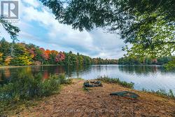 Beautiful flat picnic point with deeper water -