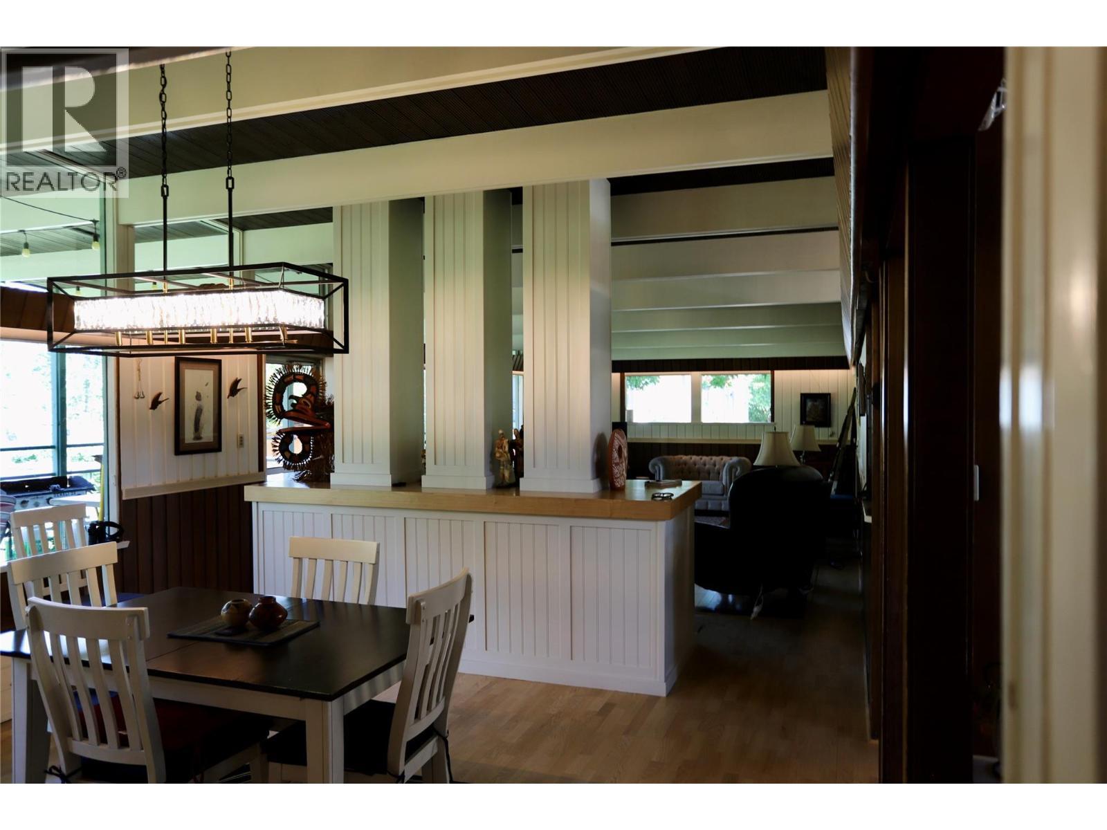 120 Arab Run Road, Kamloops, BC - Indoor Photo Showing Dining Room