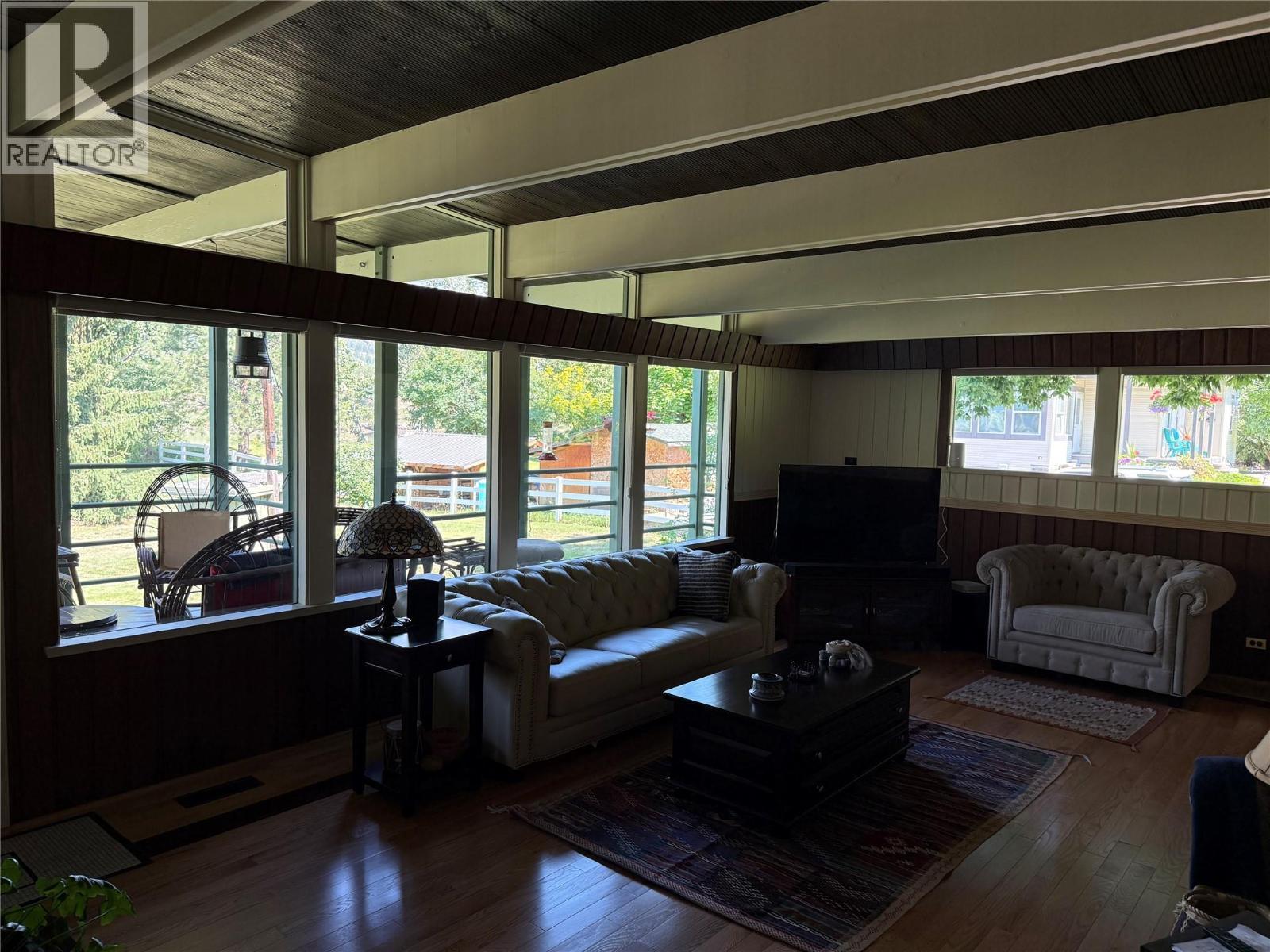 120 Arab Run Road, Kamloops, BC - Indoor Photo Showing Living Room