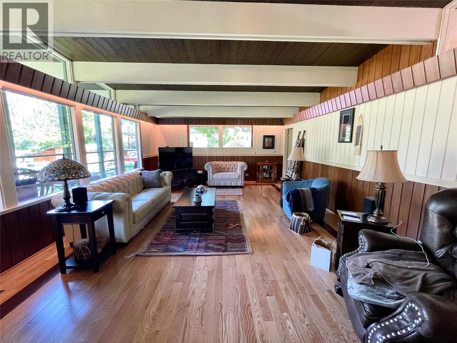 120 Arab Run Road, Kamloops, BC - Indoor Photo Showing Living Room