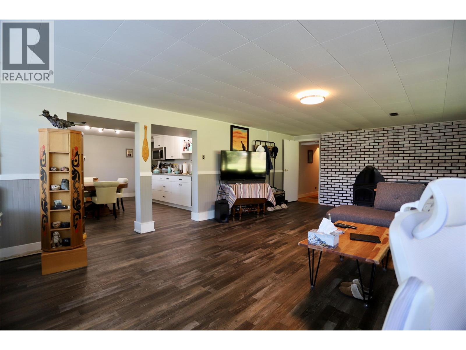 120 Arab Run Road, Kamloops, BC - Indoor Photo Showing Living Room
