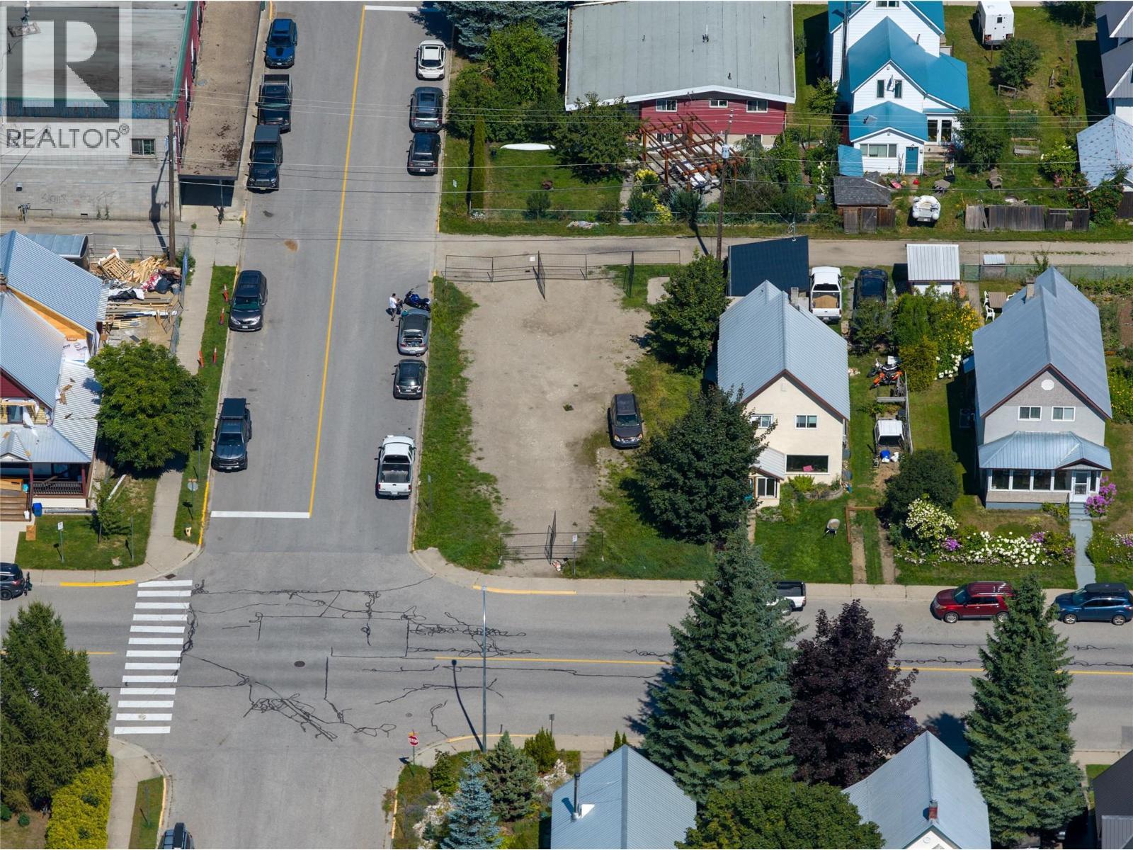 200 Third Street E, Revelstoke, BC