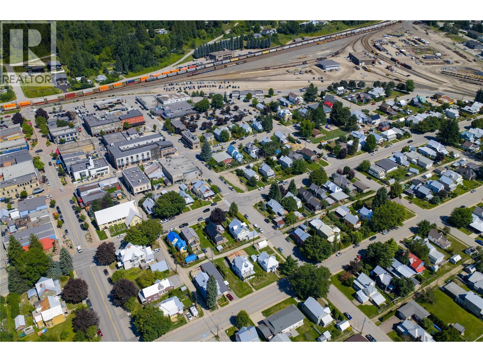 200 Third Street E, Revelstoke, BC