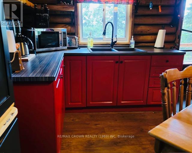 Lt 5-6 Stoddart Township, Hearst, ON - Indoor Photo Showing Kitchen With Double Sink