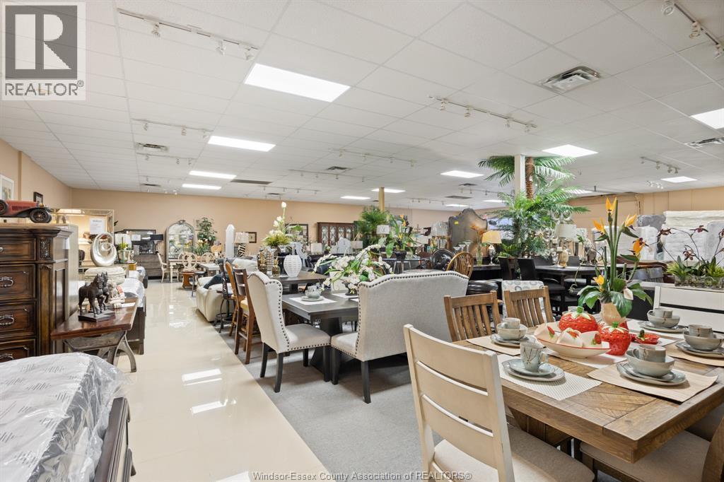 2570 Ouellette Avenue, Windsor, ON