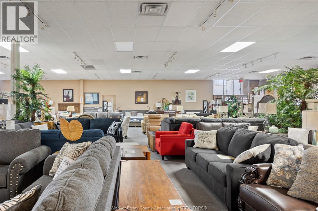 2570 Ouellette Avenue, Windsor, ON