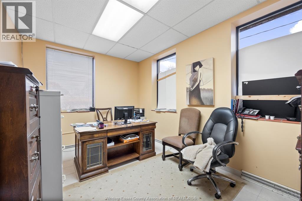 2570 Ouellette Avenue, Windsor, ON