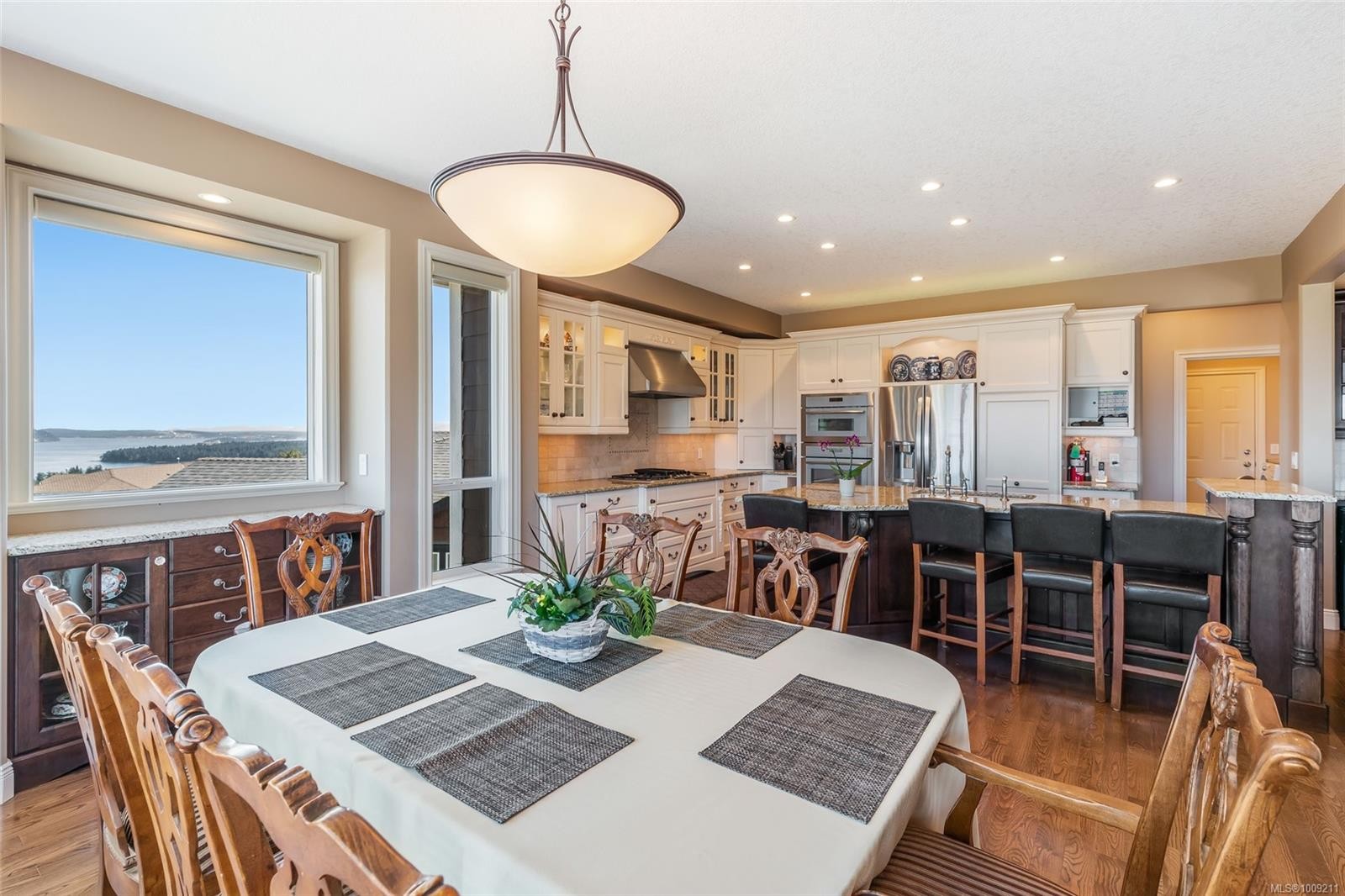 3708 Glen Oaks Dr, Nanaimo, BC