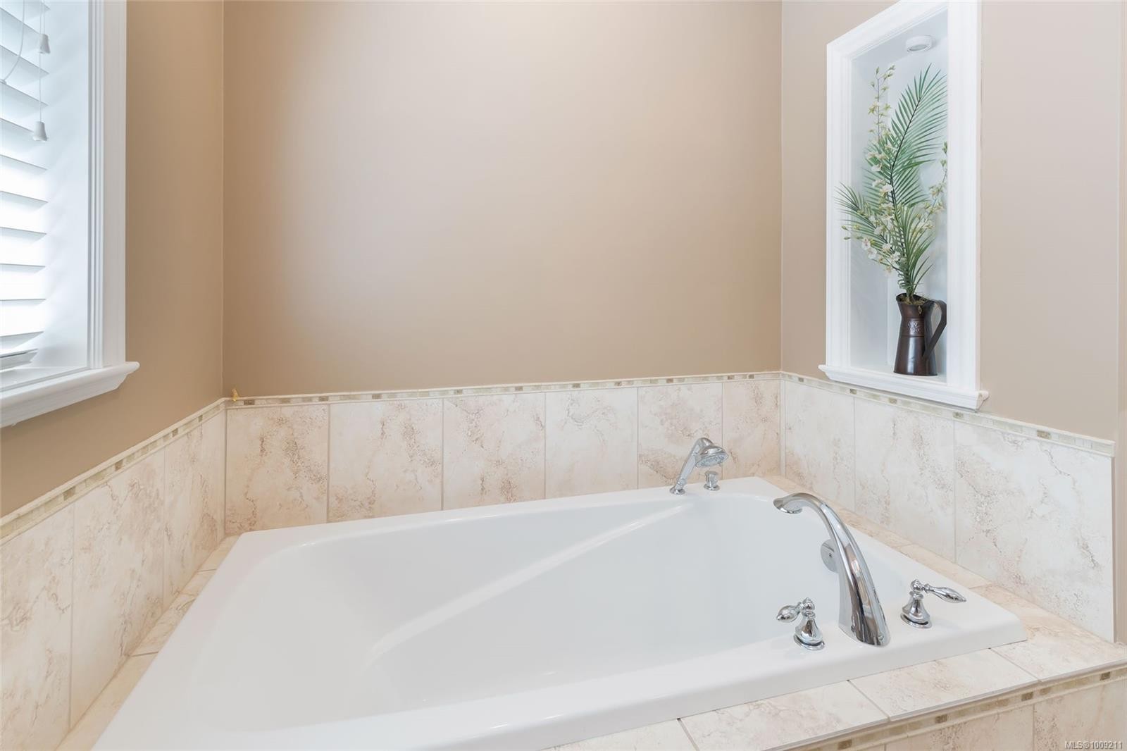 3708 Glen Oaks Dr, Nanaimo, BC