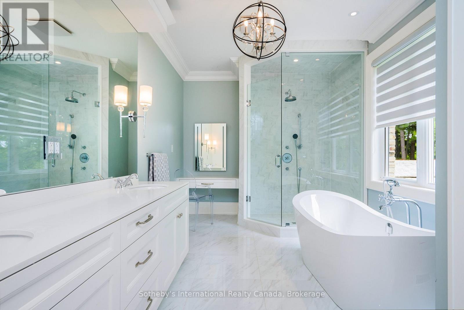 Stunning spa ensuite - 12800 8Th Concession, King (Nobleton), ON