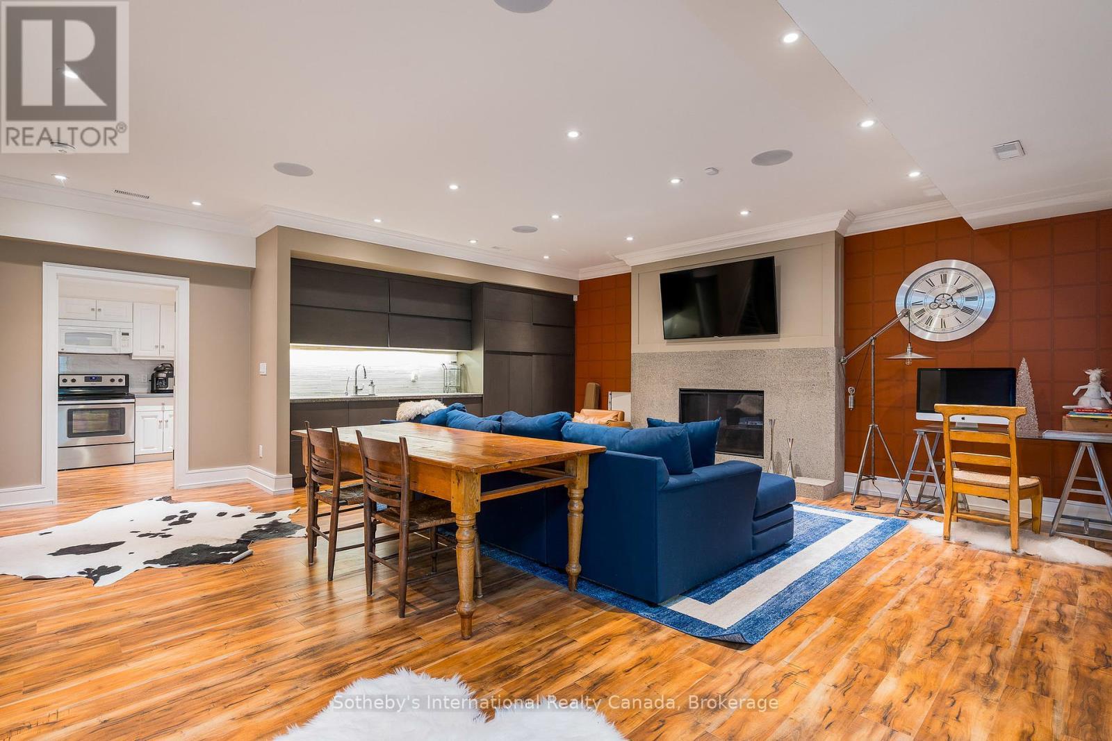 Living area. guest BR's & nanny unit, gym,/theatre - 12800 8Th Concession, King (Nobleton), ON