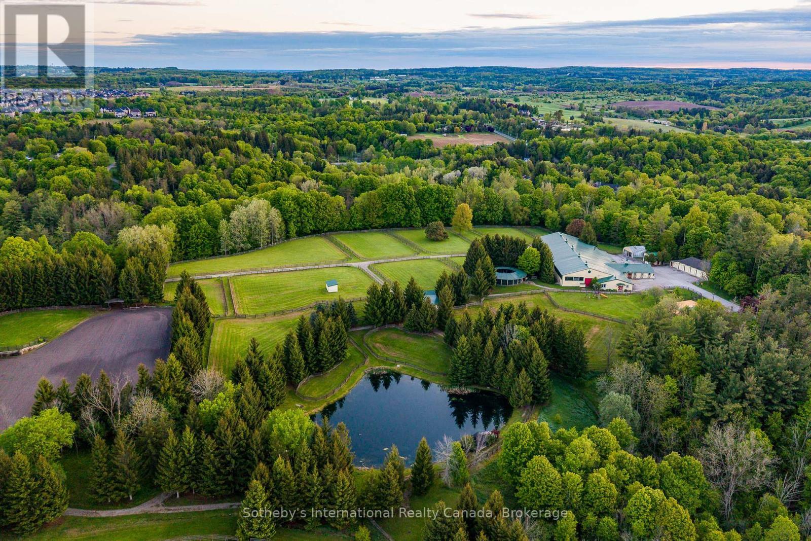 Stables, pastures, sand ring and pond - 12800 8Th Concession, King (Nobleton), ON