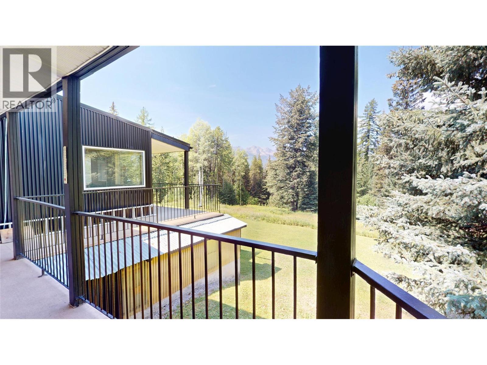 105 Castle Mountain Road, Fernie, BC - Outdoor With Exterior