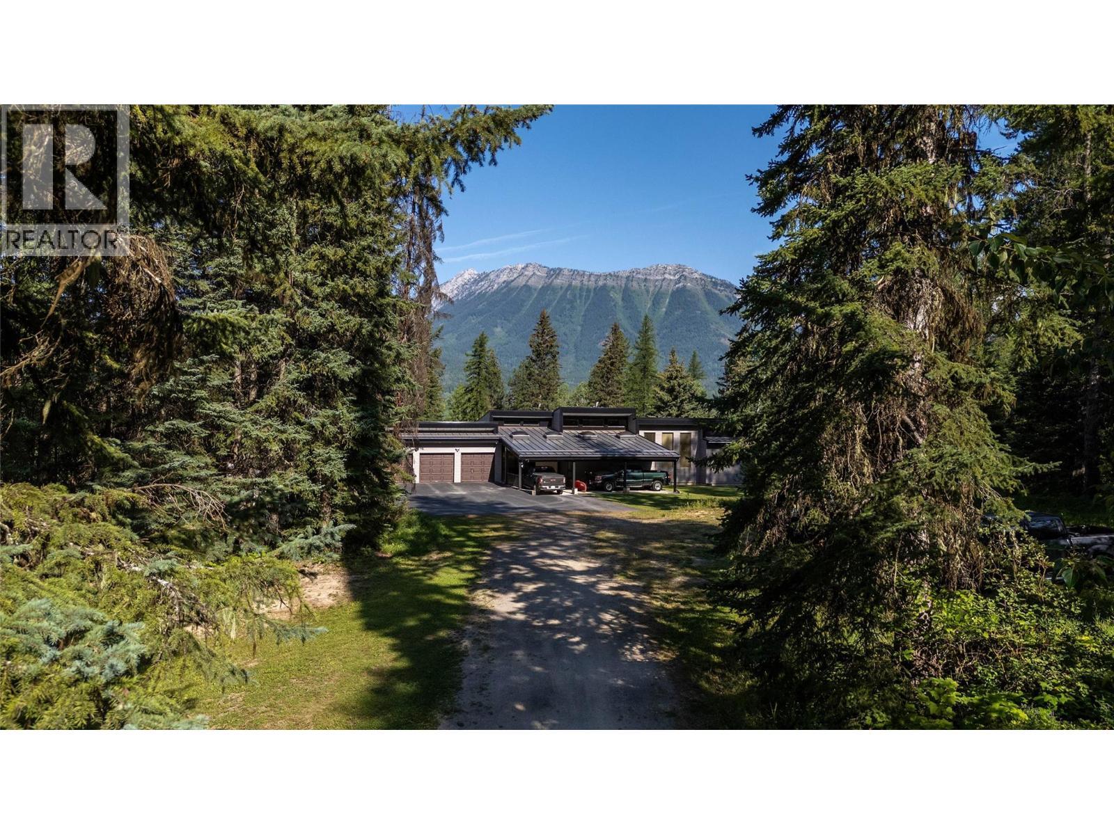 105 Castle Mountain Road, Fernie, BC - Outdoor With View