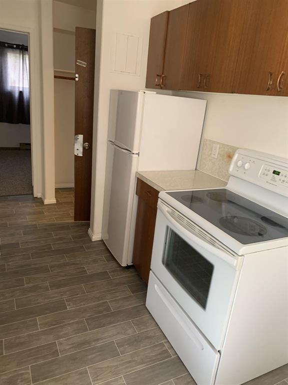 1402 3Rd Street, Swan River, MB - Indoor Photo Showing Kitchen