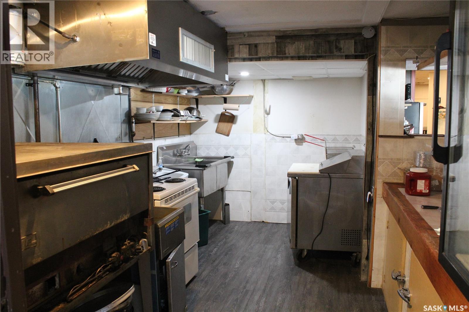 8 2Nd Avenue Sw, Weyburn, SK