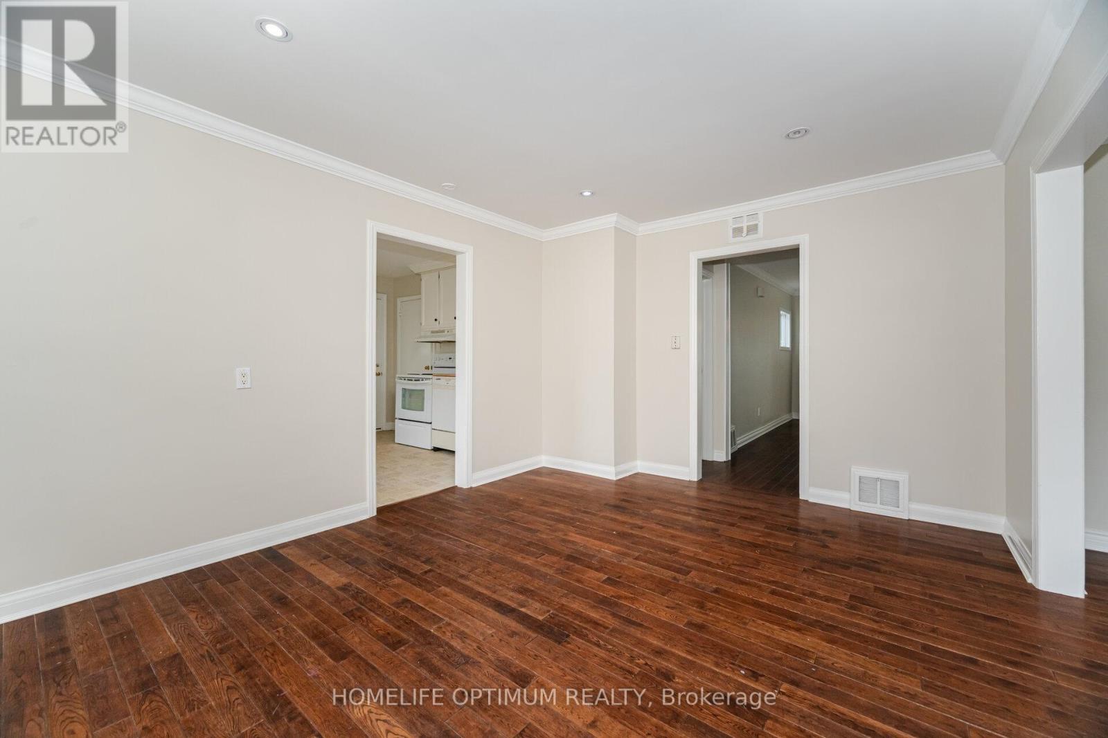 132 Eagle Street, Newmarket, ON - Indoor Photo Showing Other Room