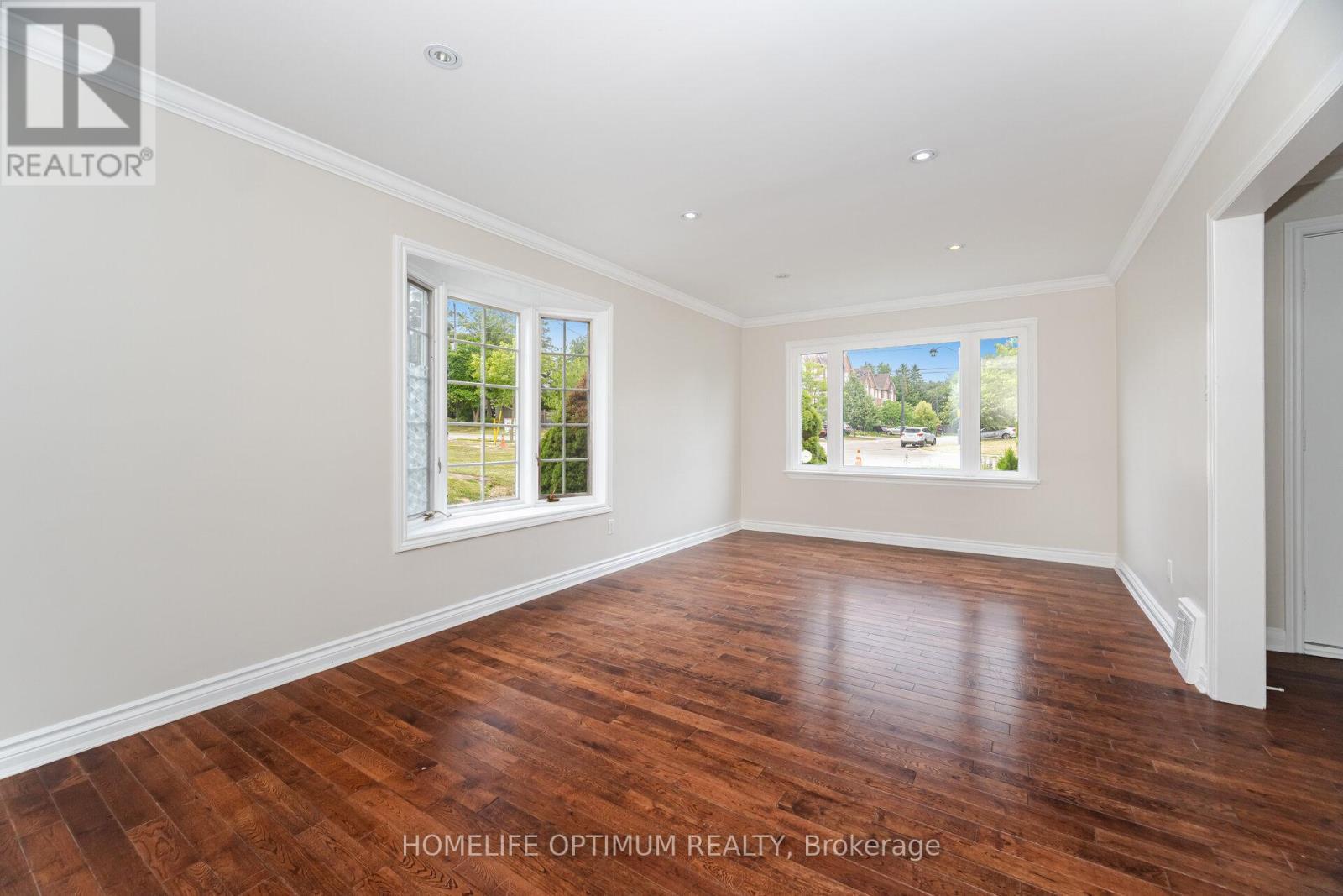 132 Eagle Street, Newmarket, ON - Indoor Photo Showing Other Room