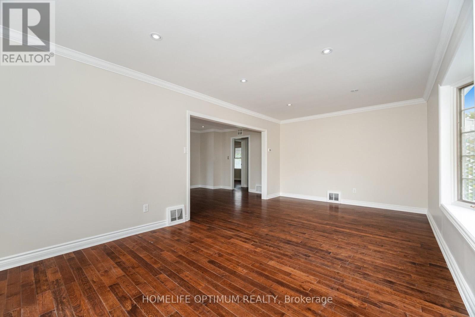 132 Eagle Street, Newmarket, ON - Indoor Photo Showing Other Room