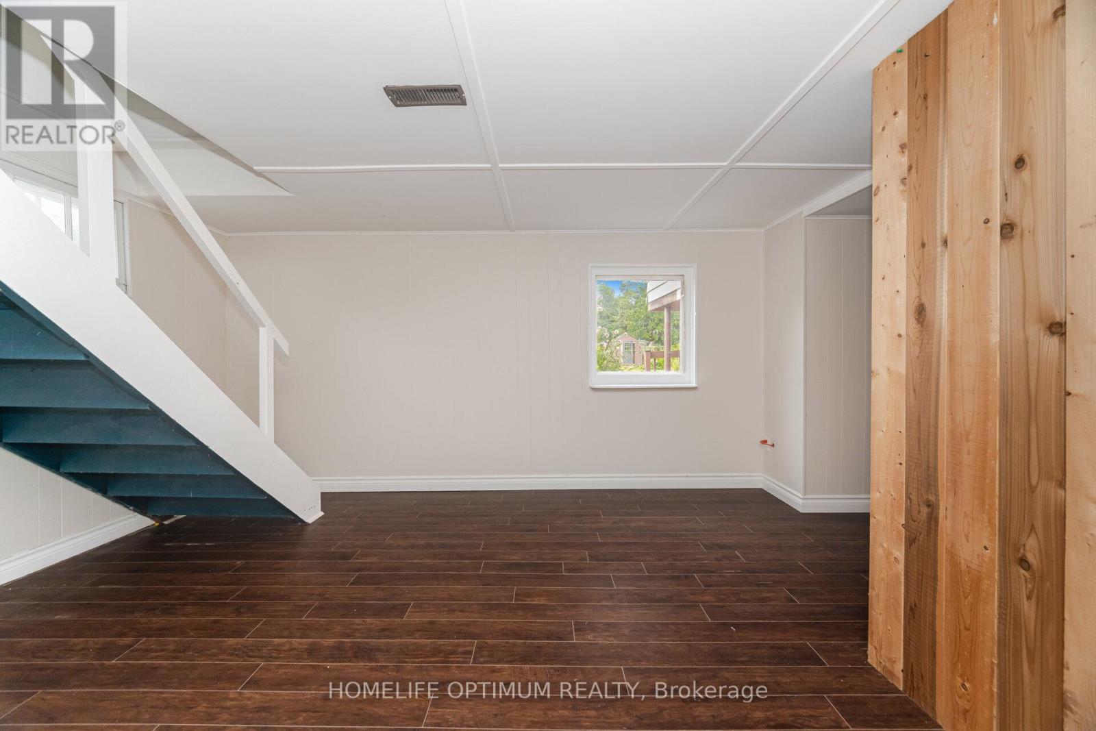 132 Eagle Street, Newmarket, ON - Indoor Photo Showing Other Room
