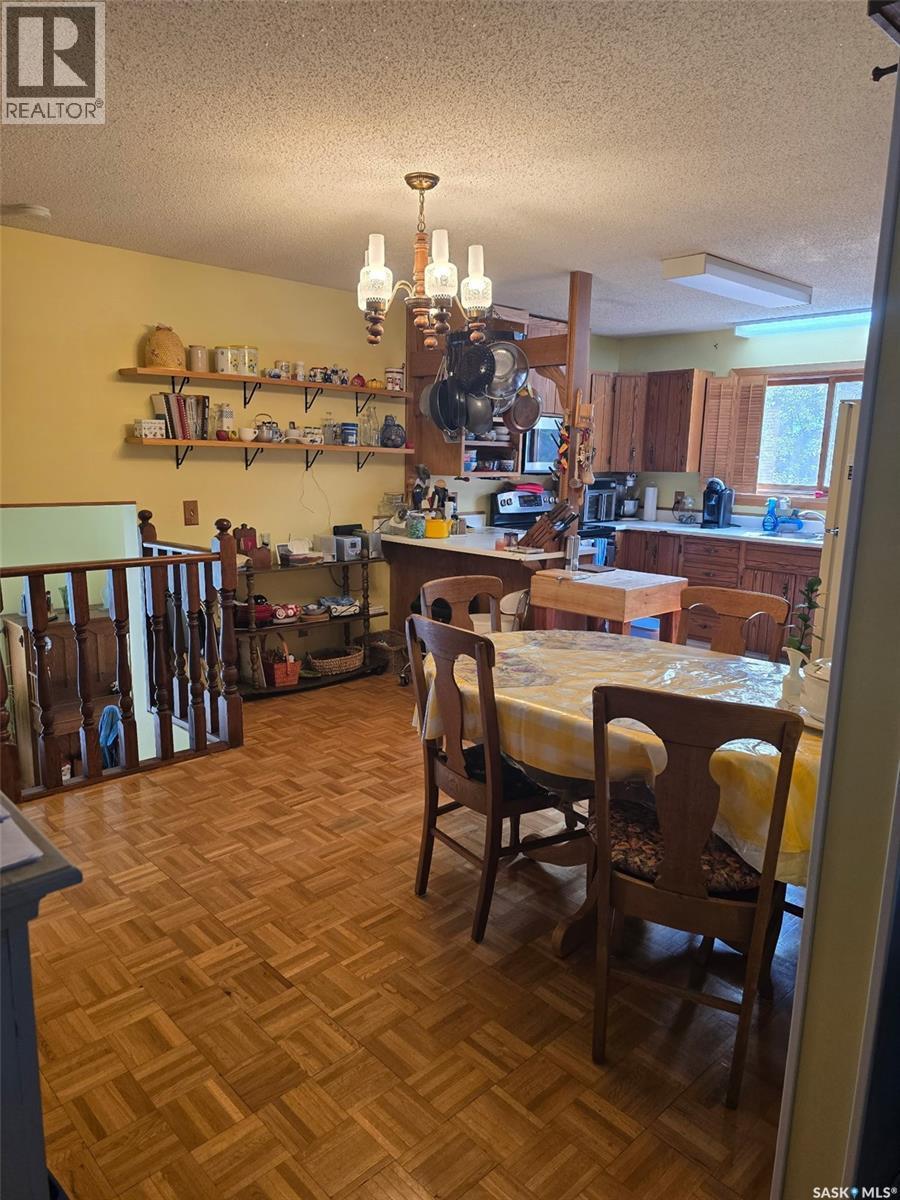 609 10Th Street N, Nipawin Rm No. 487, SK - Indoor Photo Showing Dining Room