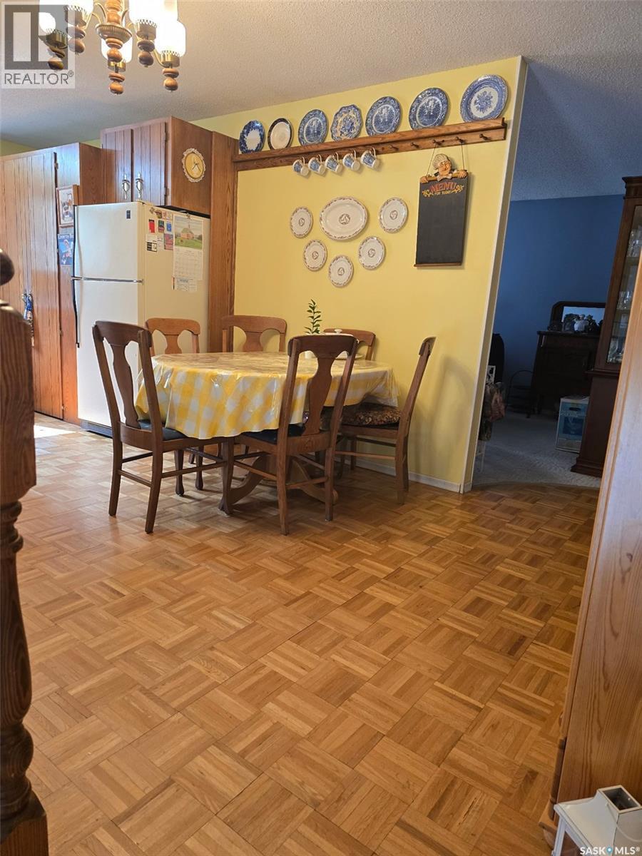 609 10Th Street N, Nipawin Rm No. 487, SK - Indoor Photo Showing Dining Room
