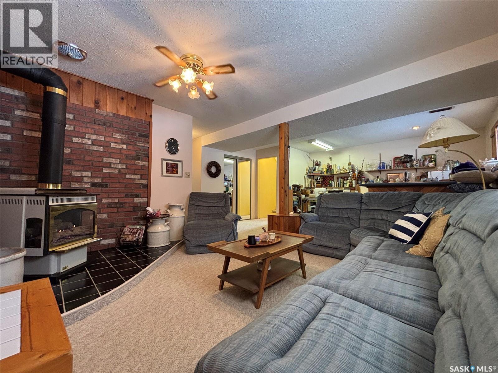 609 10Th Street N, Nipawin Rm No. 487, SK - Indoor Photo Showing Living Room With Fireplace