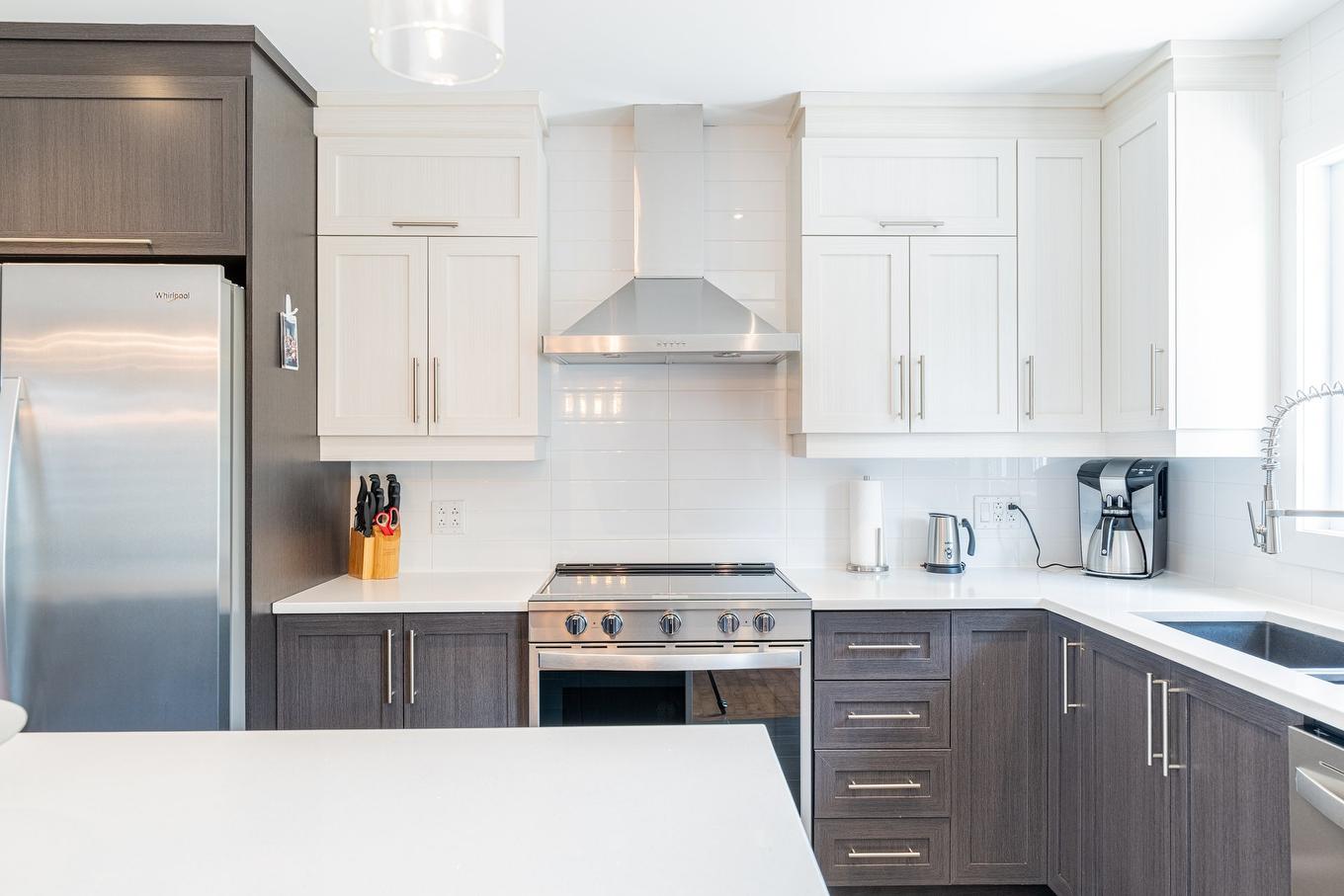 Cuisine - 65 Rue Picard, L'Épiphanie, QC - Indoor Photo Showing Kitchen With Upgraded Kitchen