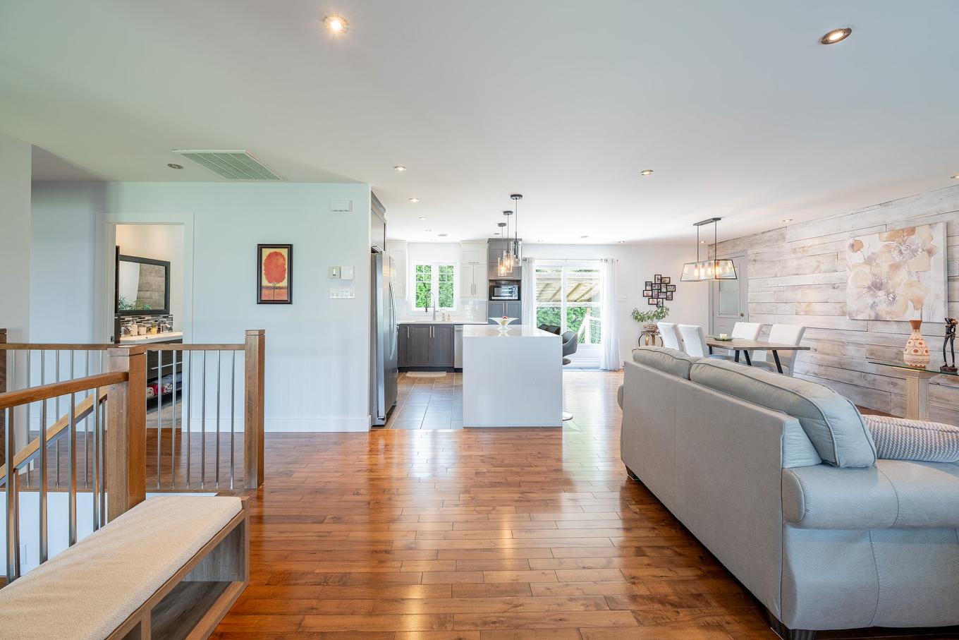 Vue d'ensemble - 65 Rue Picard, L'Épiphanie, QC - Indoor Photo Showing Living Room