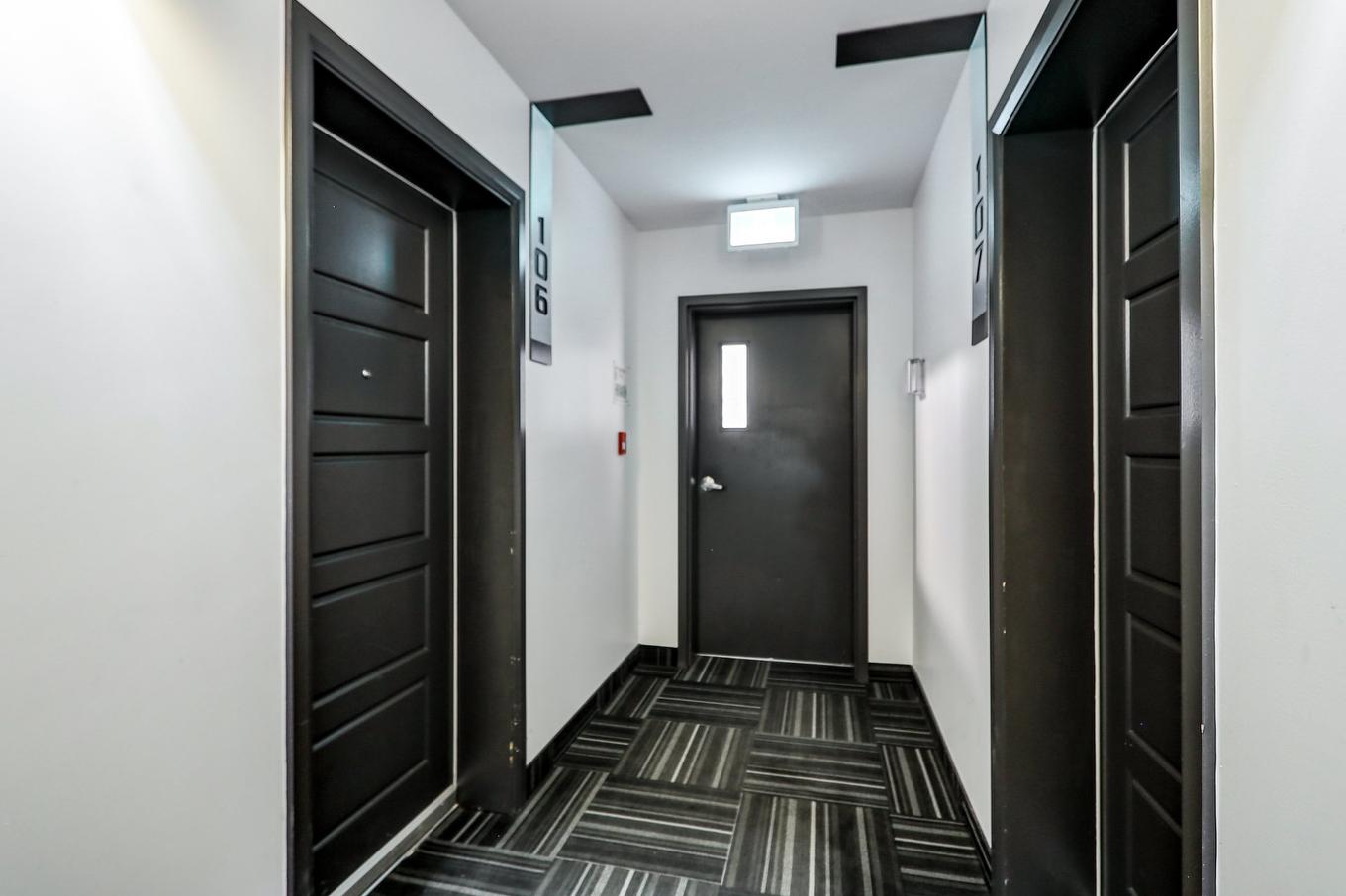 Corridor - 106-2300 Rue De La Traversée, Saint-Jérôme, QC - Indoor Photo Showing Other Room