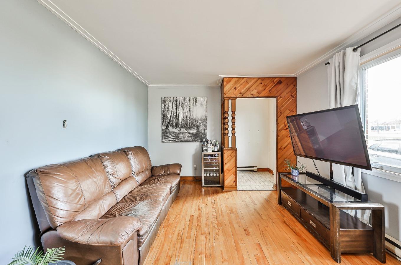 Salon - 954 Boul. Arthur-Sauvé, Saint-Eustache, QC - Indoor Photo Showing Other Room