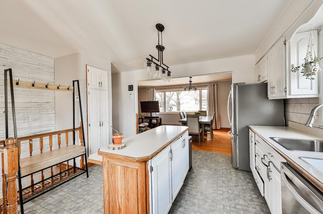 Cuisine - 954 Boul. Arthur-Sauvé, Saint-Eustache, QC - Indoor Photo Showing Kitchen