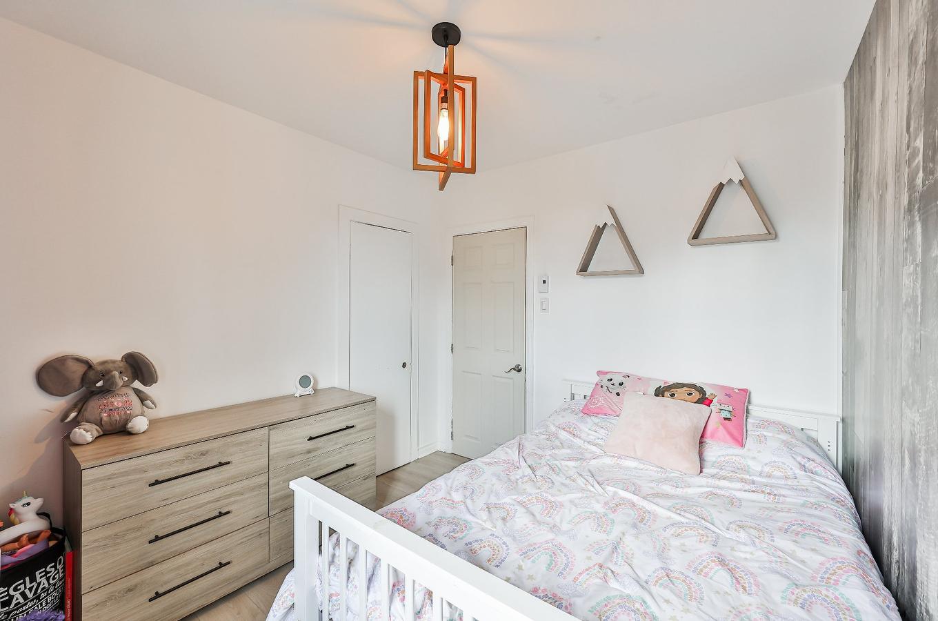 Chambre à coucher - 954 Boul. Arthur-Sauvé, Saint-Eustache, QC - Indoor Photo Showing Bedroom