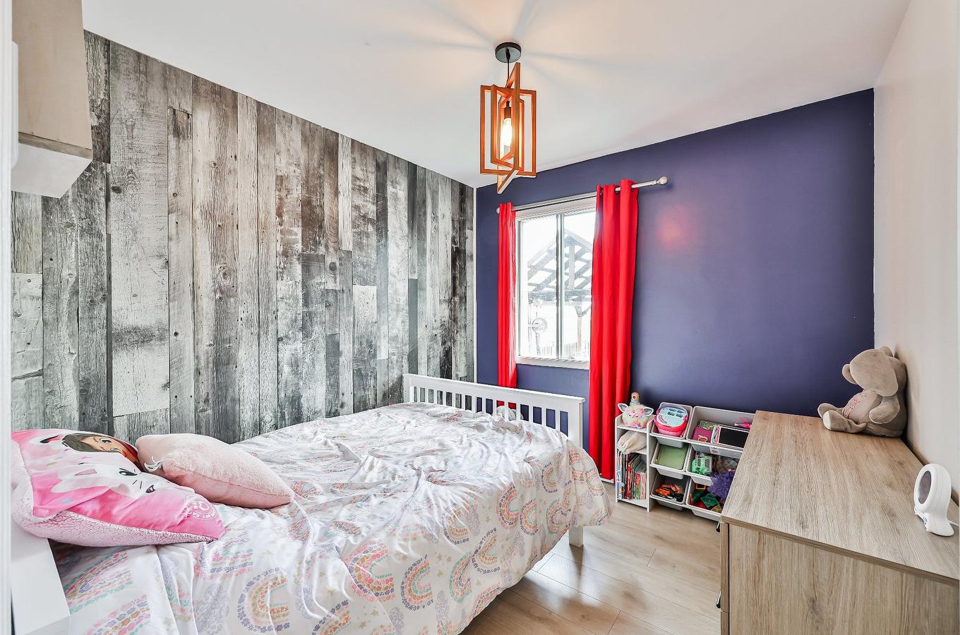 Chambre à coucher - 954 Boul. Arthur-Sauvé, Saint-Eustache, QC - Indoor Photo Showing Bedroom