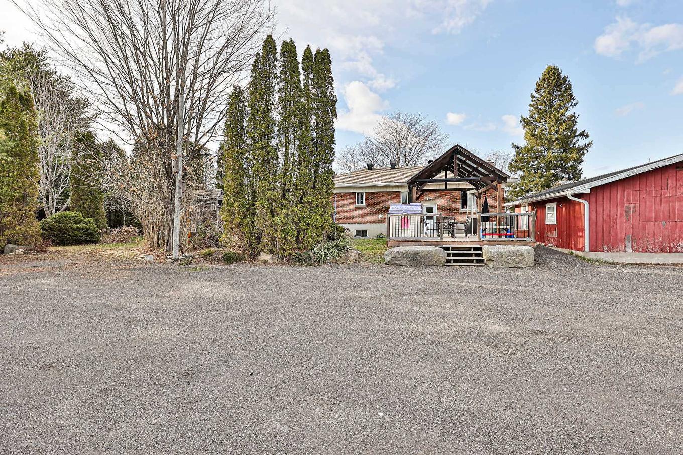 Face arrière - 954 Boul. Arthur-Sauvé, Saint-Eustache, QC - Outdoor