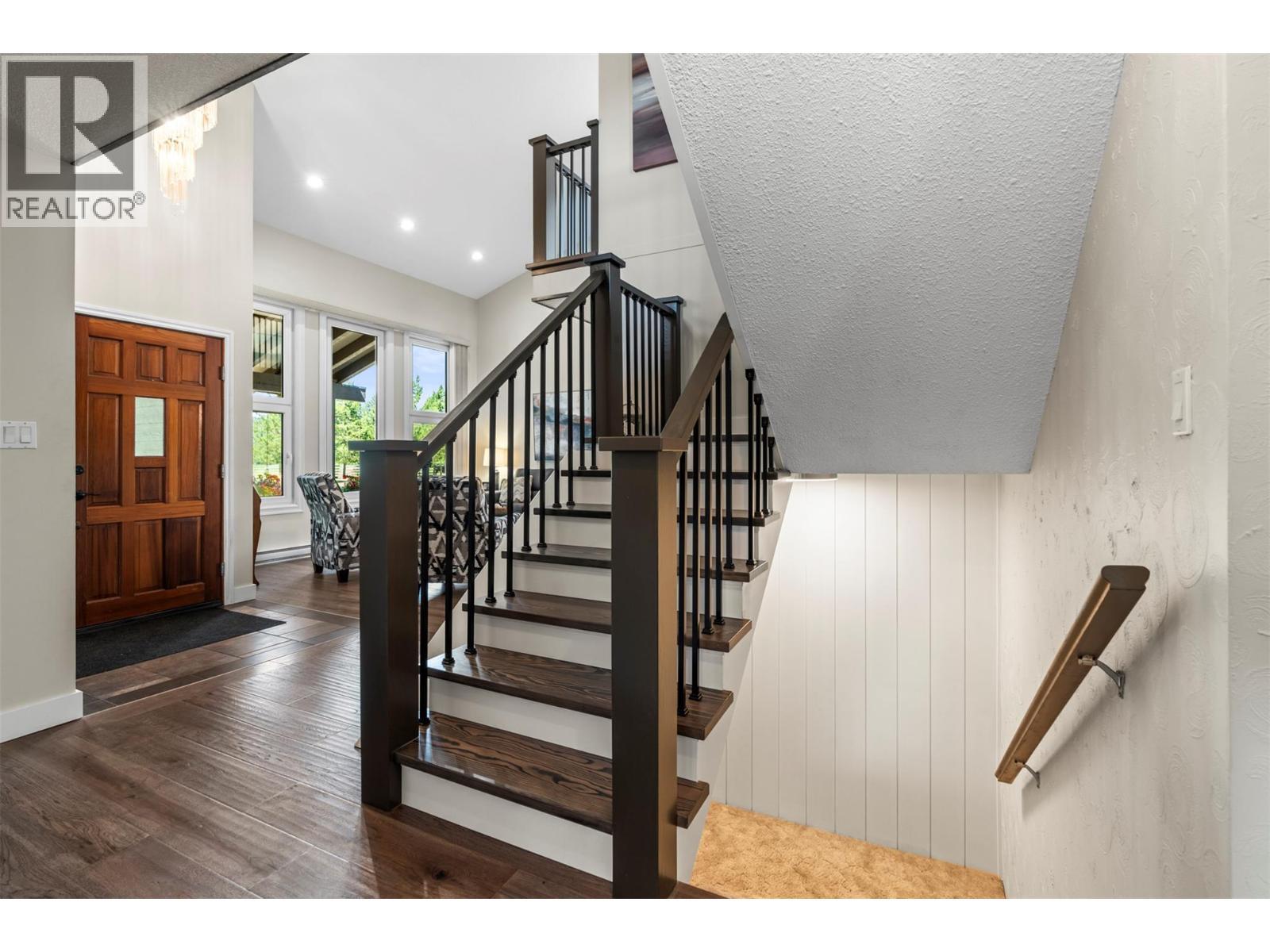 48 Waterside Road, Enderby, BC - Indoor Photo Showing Other Room