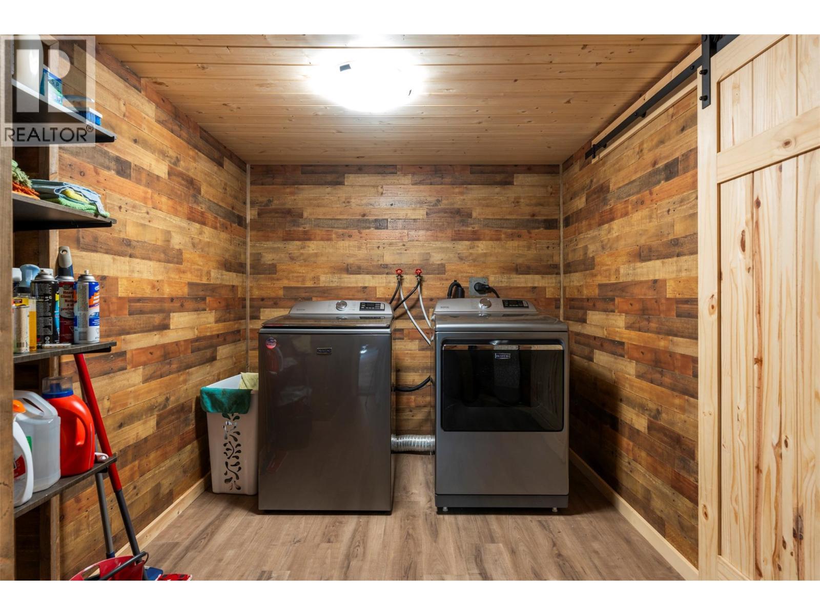 48 Waterside Road, Enderby, BC - Indoor Photo Showing Laundry Room