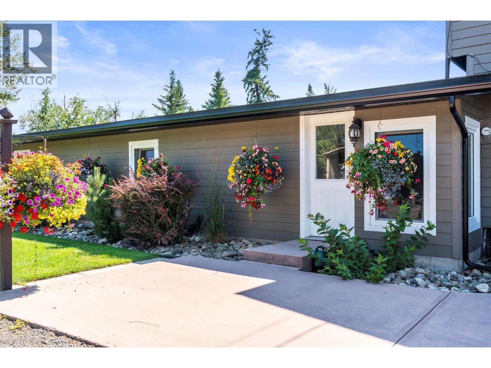 48 Waterside Road, Enderby, BC - Outdoor