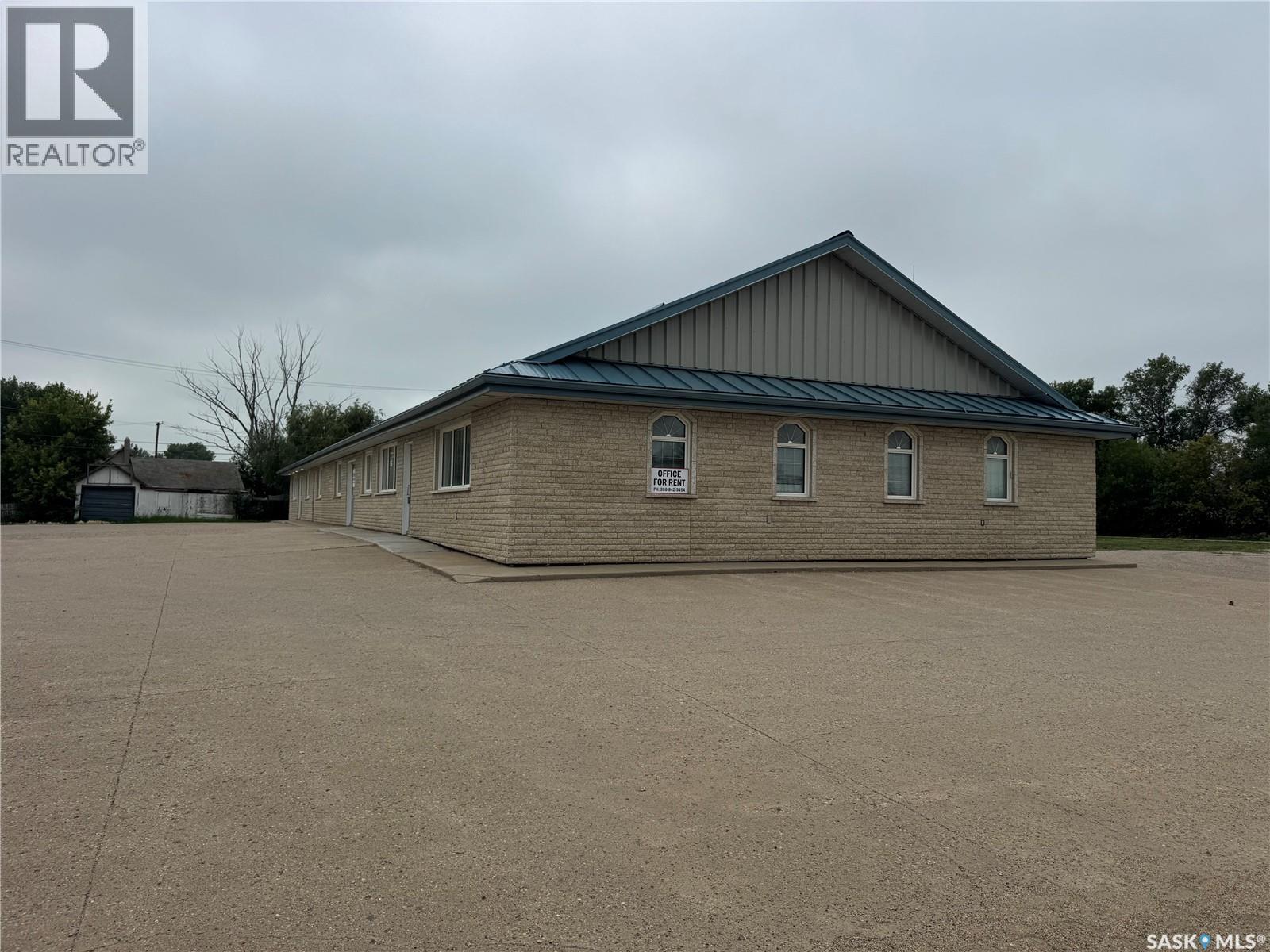 102 Sims Avenue, Weyburn, SK