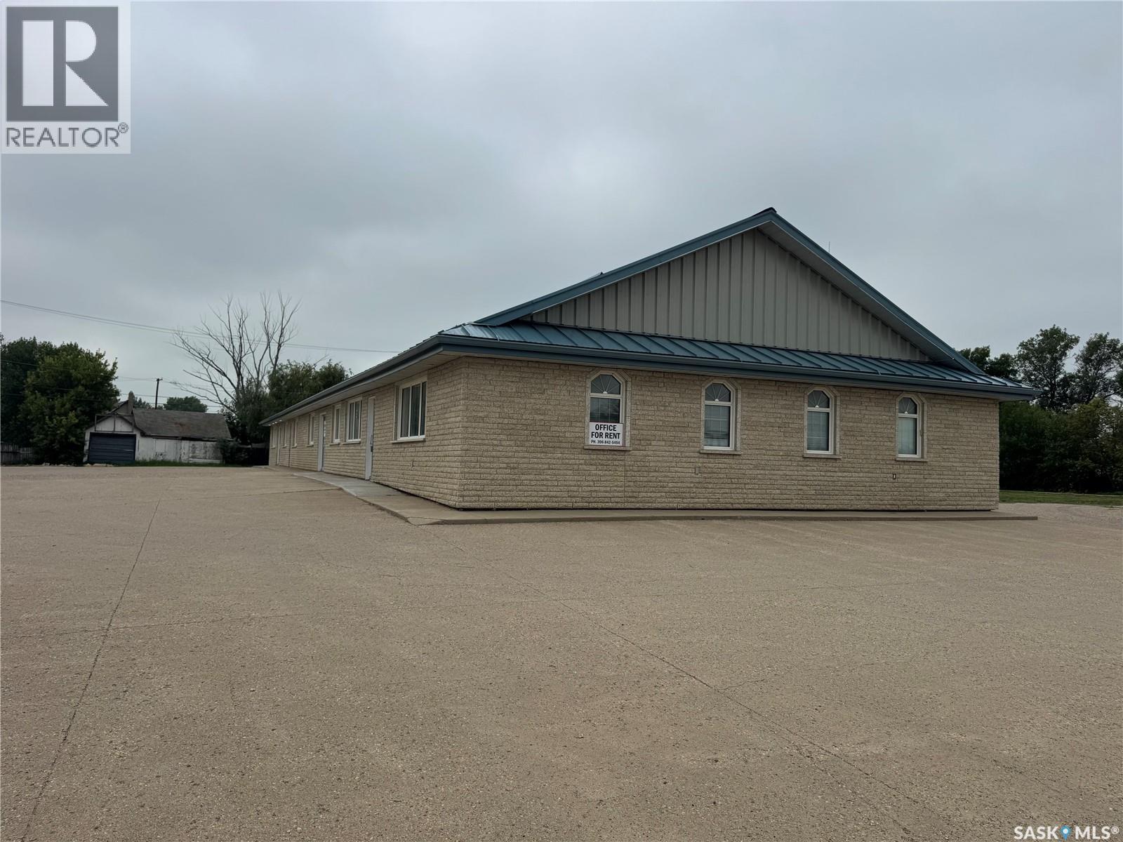 102 Sims Avenue, Weyburn, SK