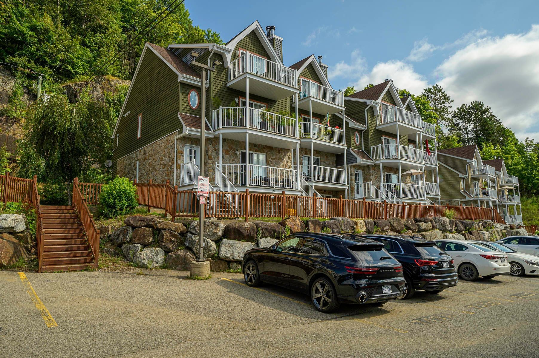 Façade - 743A Rue Principale, Saint-Sauveur, QC - Outdoor