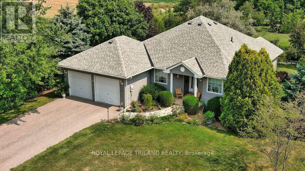 14 Poplar Street, Dutton/Dunwich (Wallacetown), ON - Outdoor